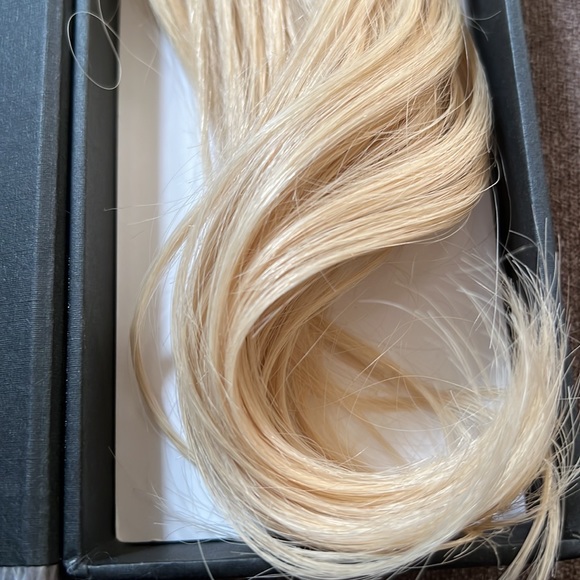 #24 -18” Beyond the Beauty 100% human hair - clip extensions - Picture 5 of 10